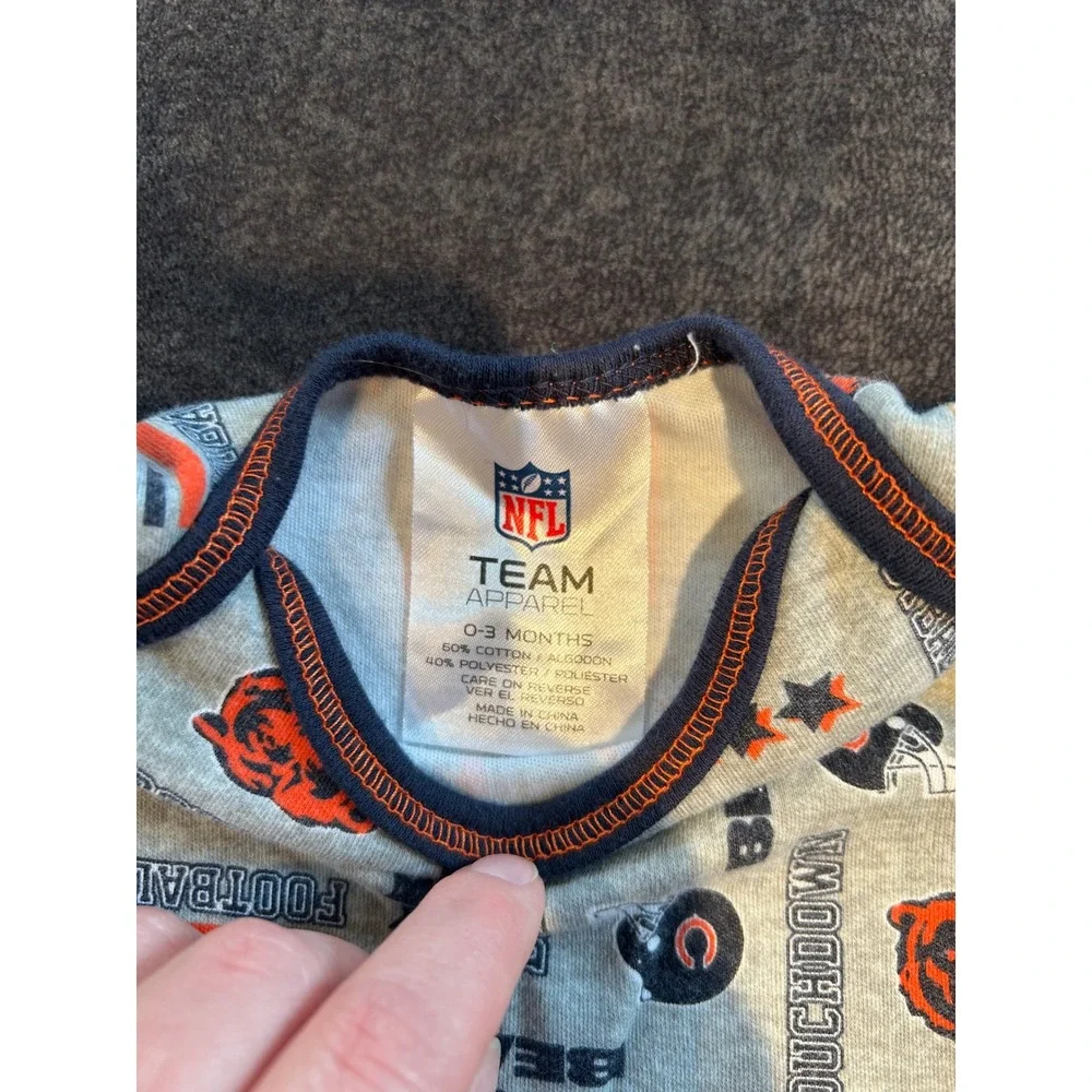 Chicago Bears NFL Infant Bodysuit 0-3 Months Gray All Over Print Romper
